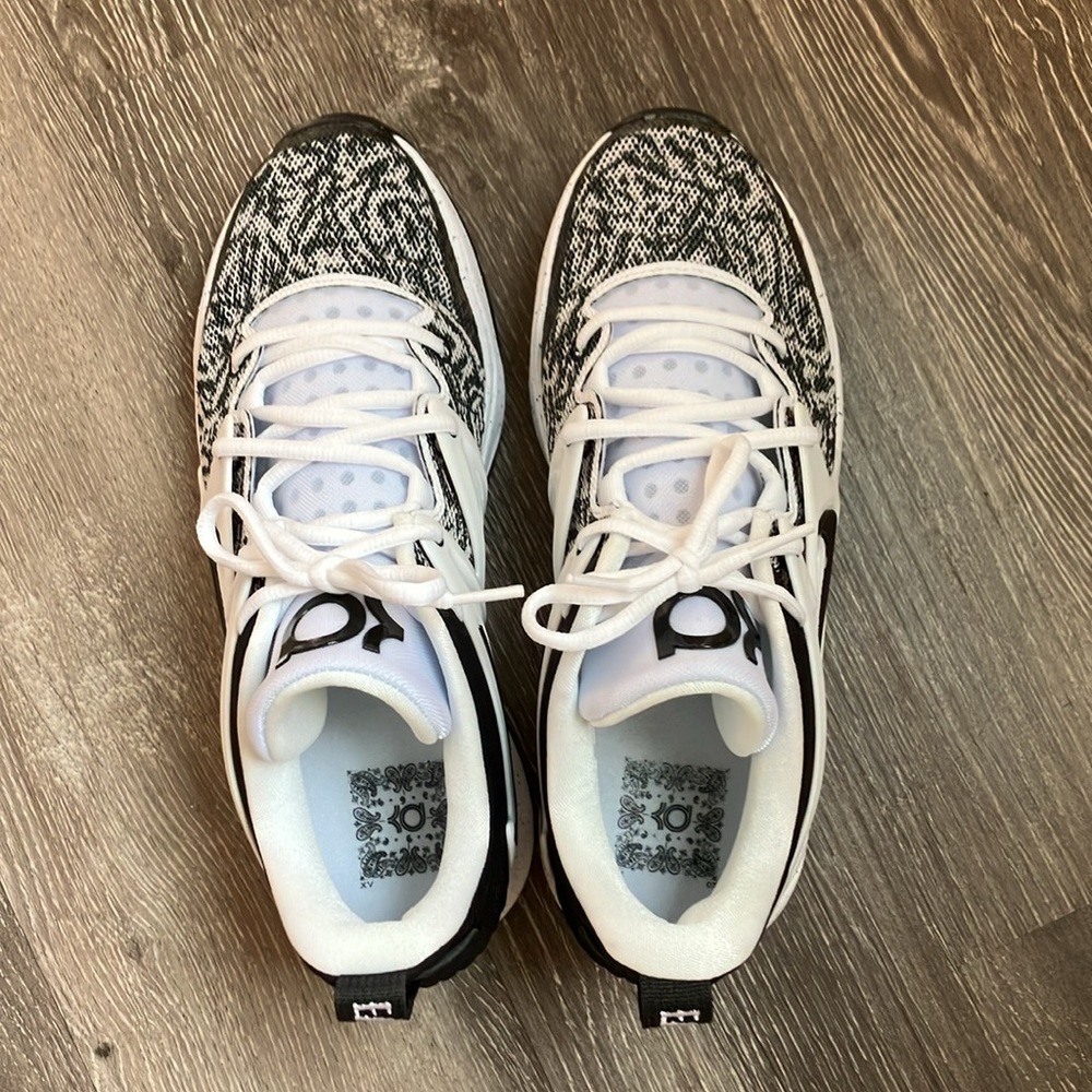 Nike KD 15 TB 'White Black Speckled' - Picture 16 of 17